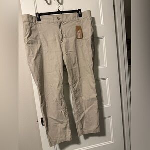 Eddie Bauer Women’s Tan Cargo Pants